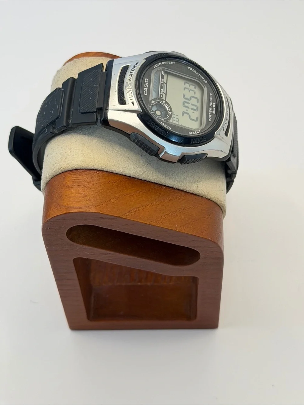 Casio Illuminator 5 Alarms 3237 W-213 Black Digital Watch